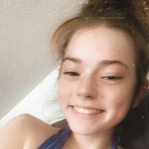 Meet your Posher, Lyllian